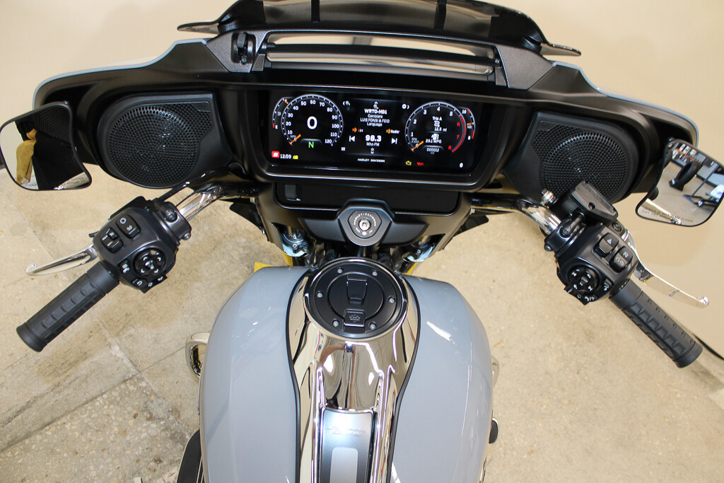 Street Glide®