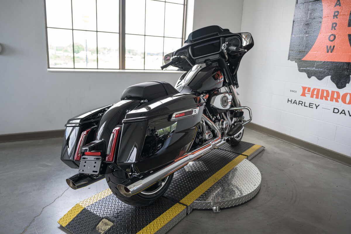 Street Glide®
