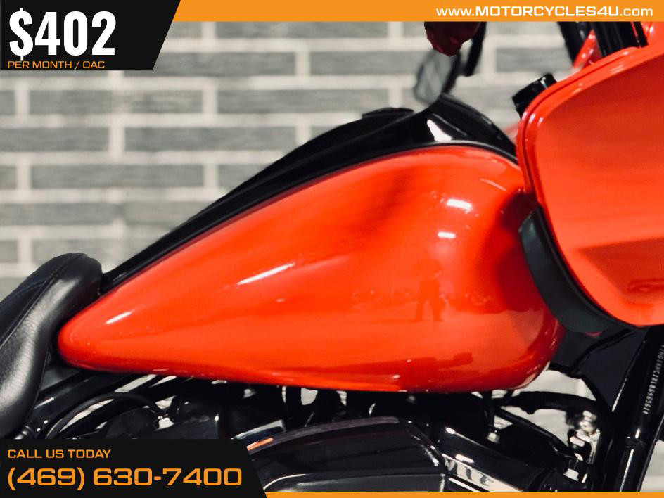 Road Glide®