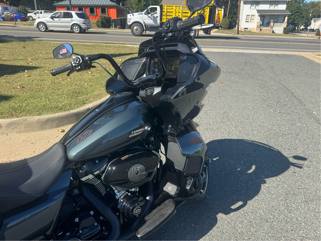 Road Glide®