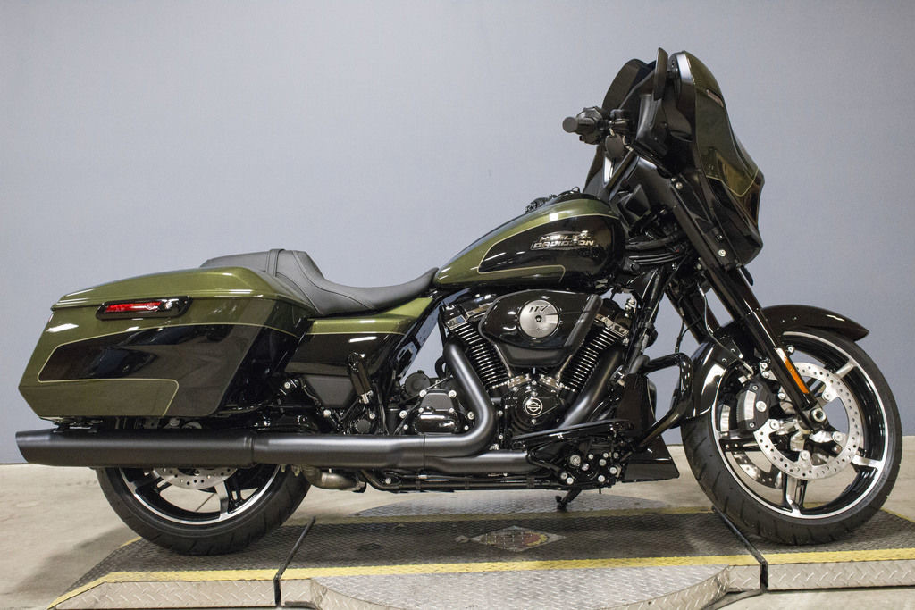 Street Glide®