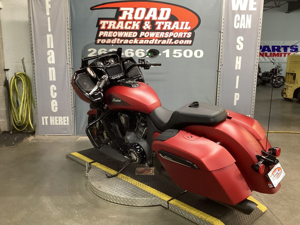 Challenger Dark Horse