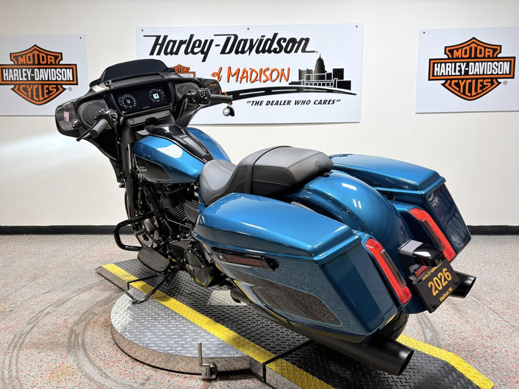 Street Glide®