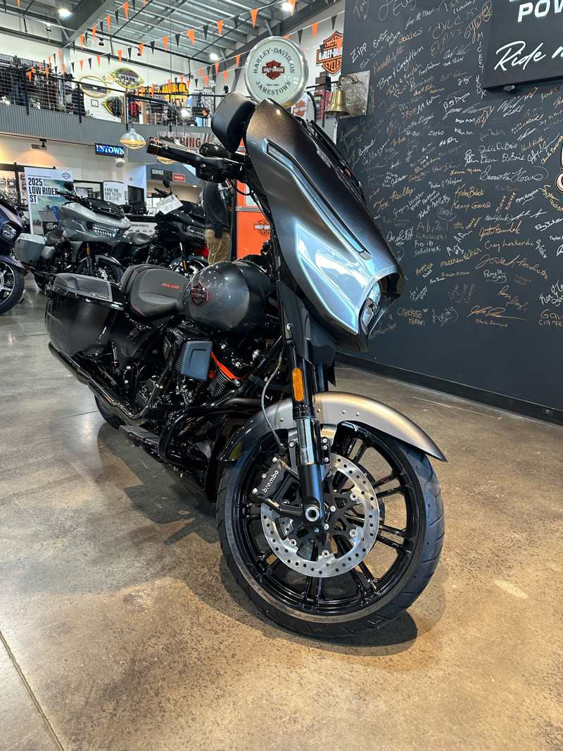 CVO® Street Glide®