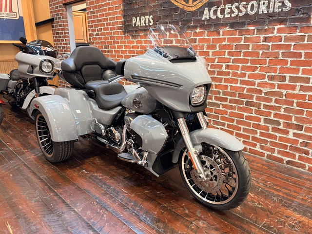 Street Glide® 3 Limited