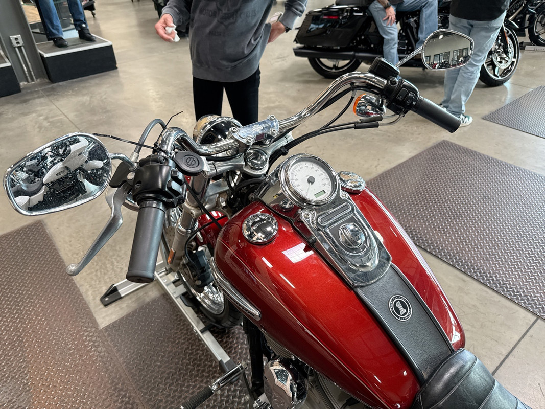 Dyna® Super Glide® Custom