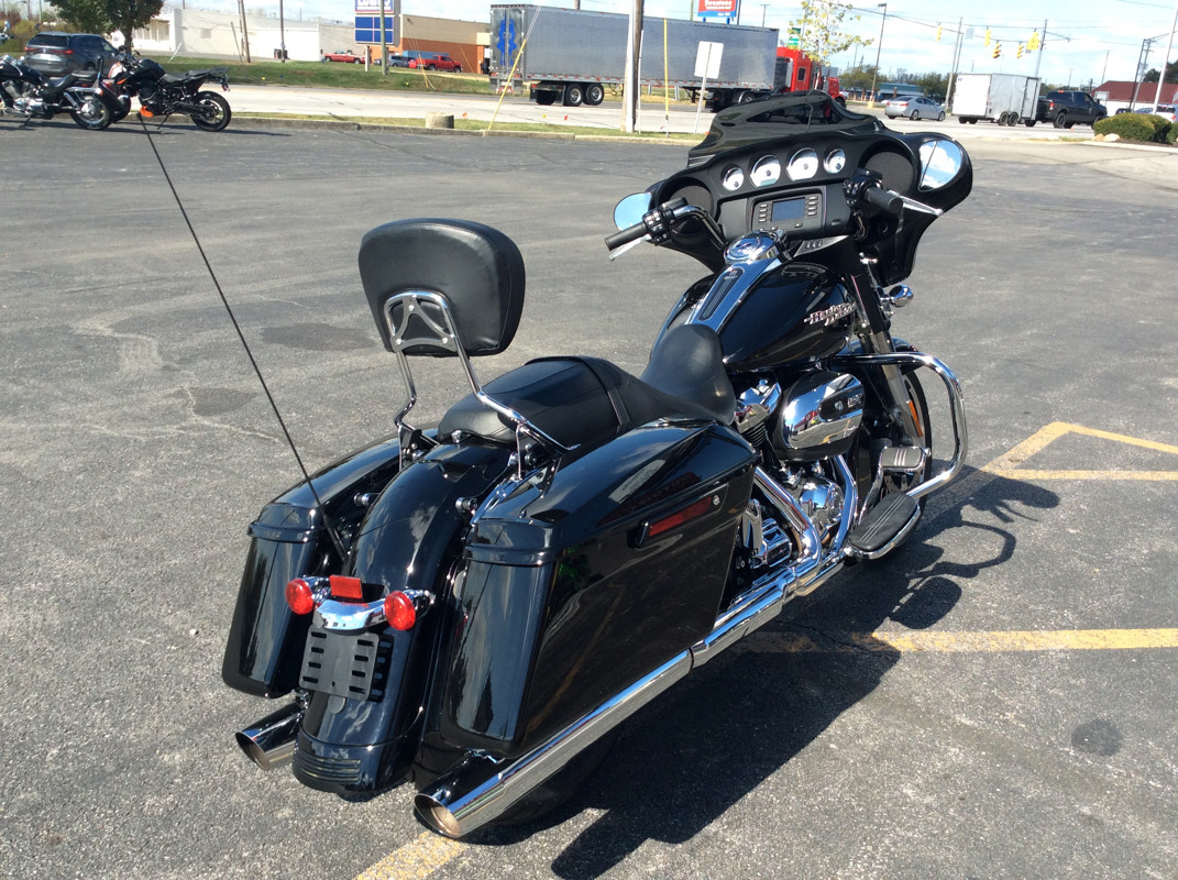 Street Glide®