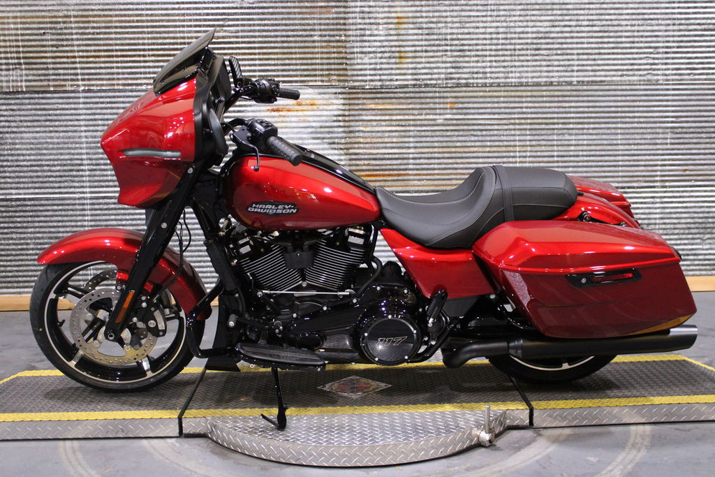 Street Glide®