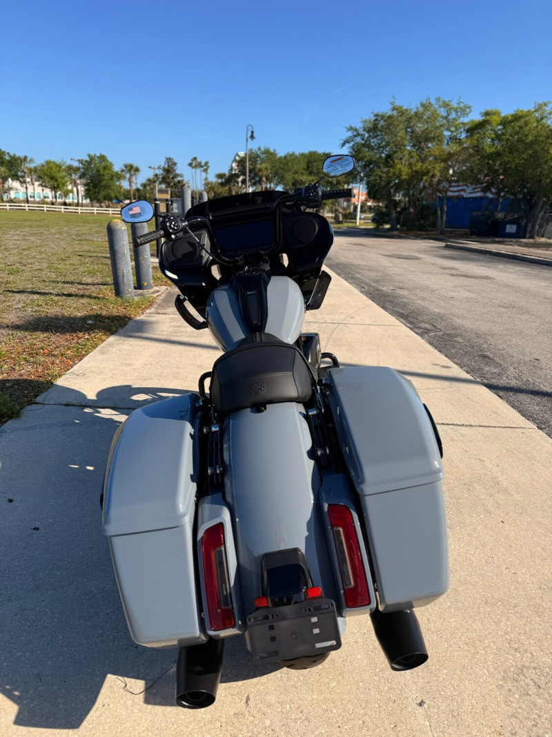 Road Glide®