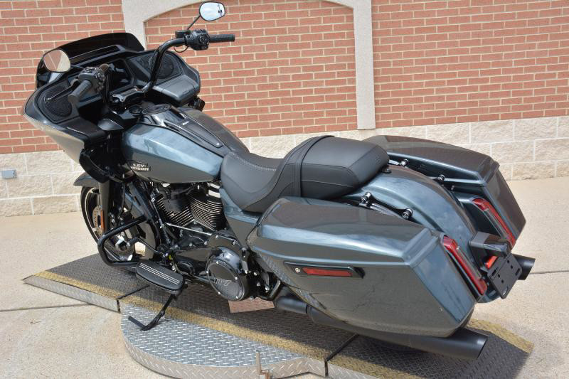 Road Glide®