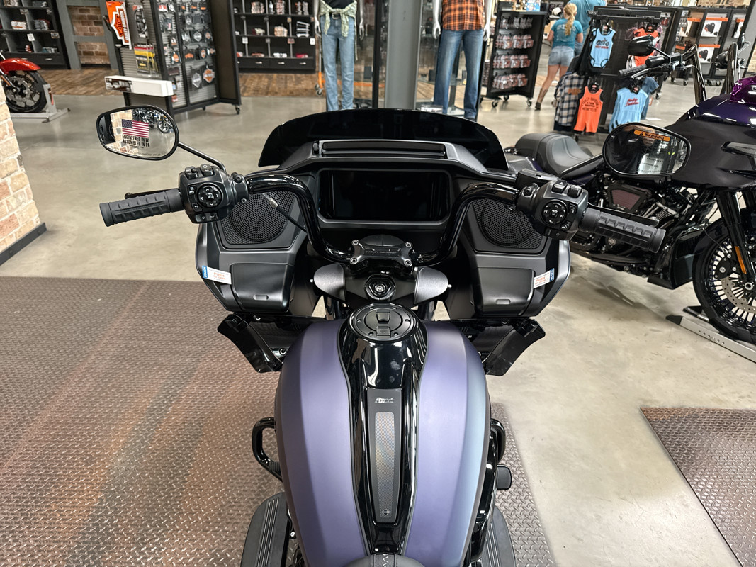 Road Glide®