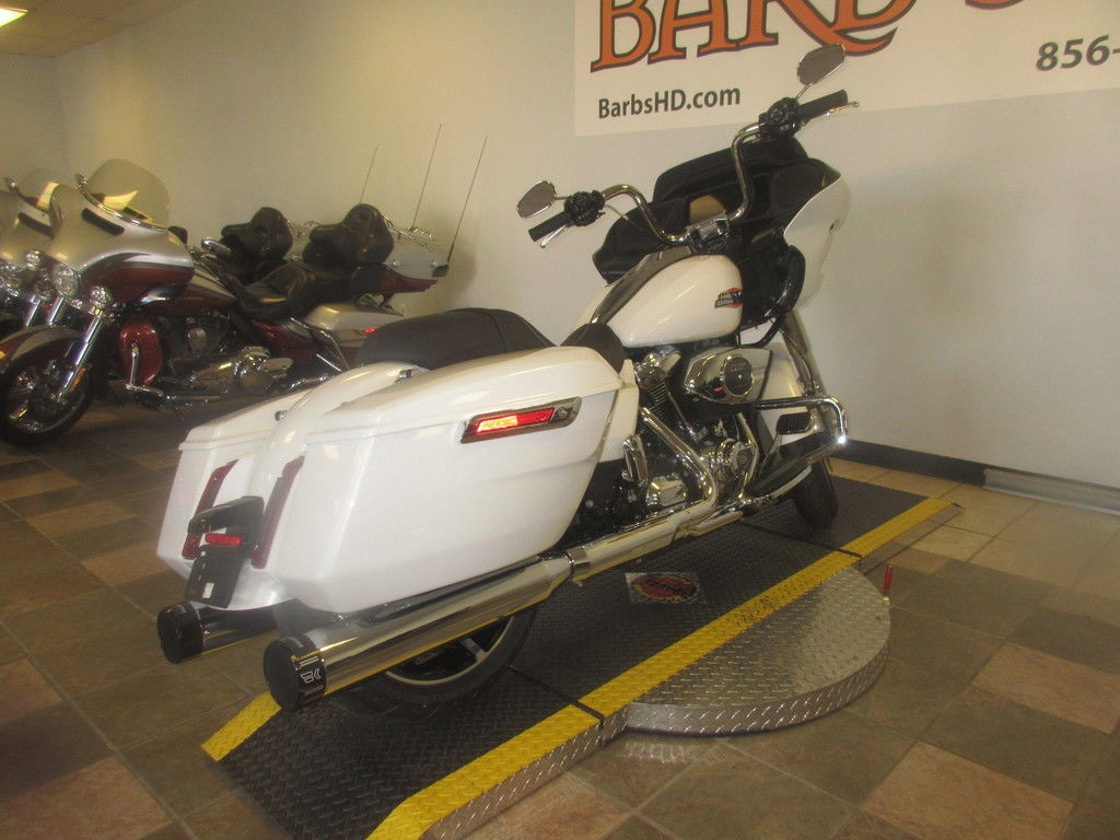 Road Glide®