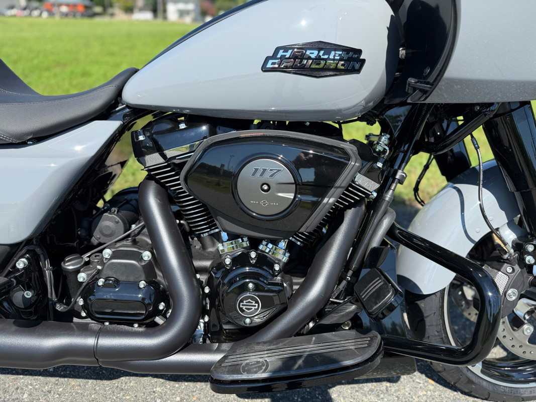 Road Glide®