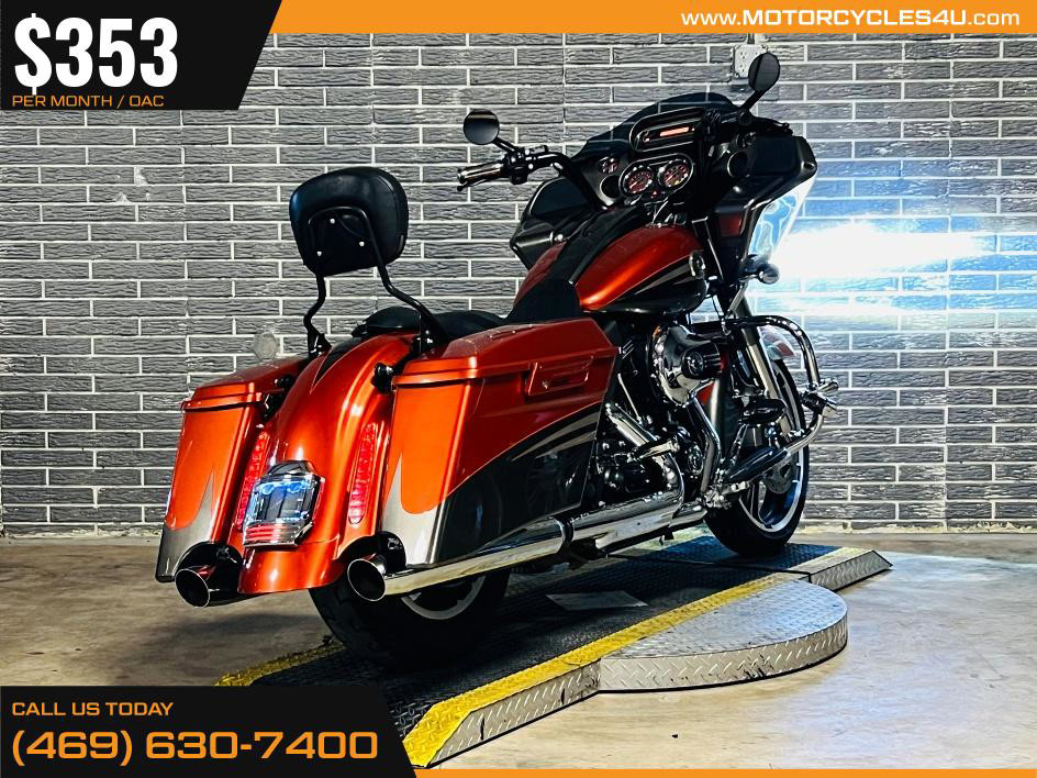 CVO™ Road Glide® Custom 