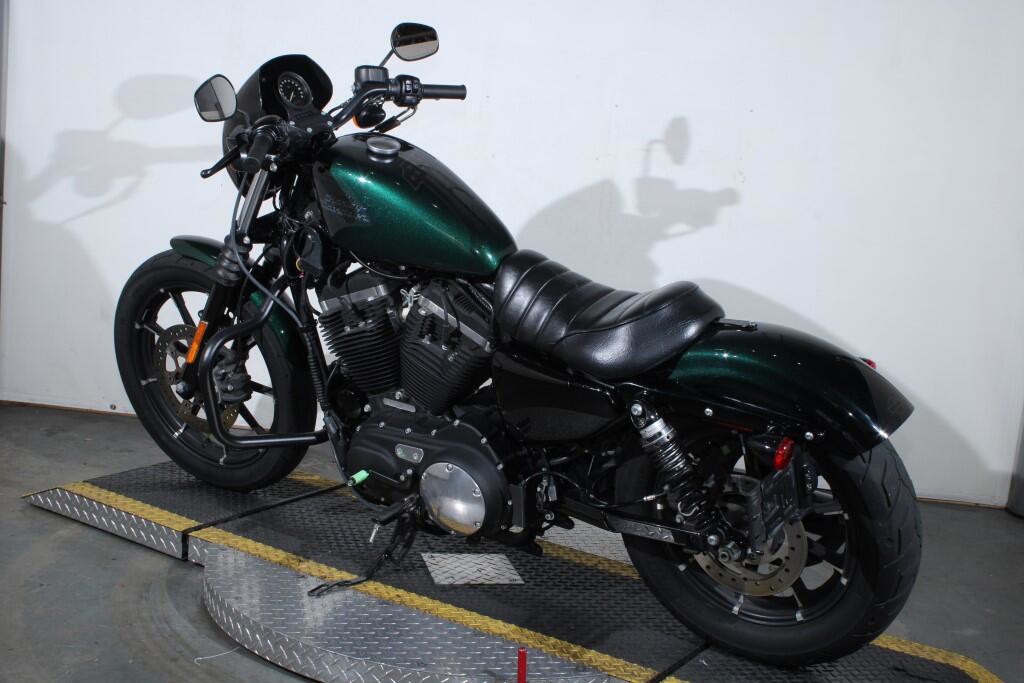 Iron 883®