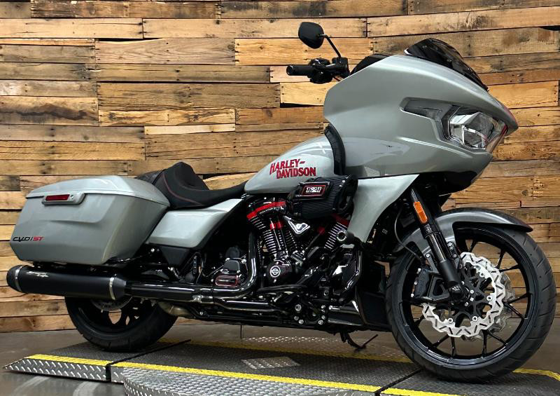 CVO® Road Glide®