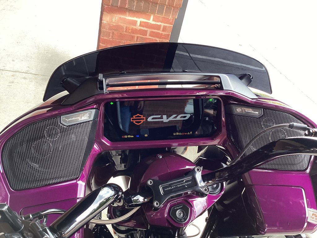 CVO® Road Glide®