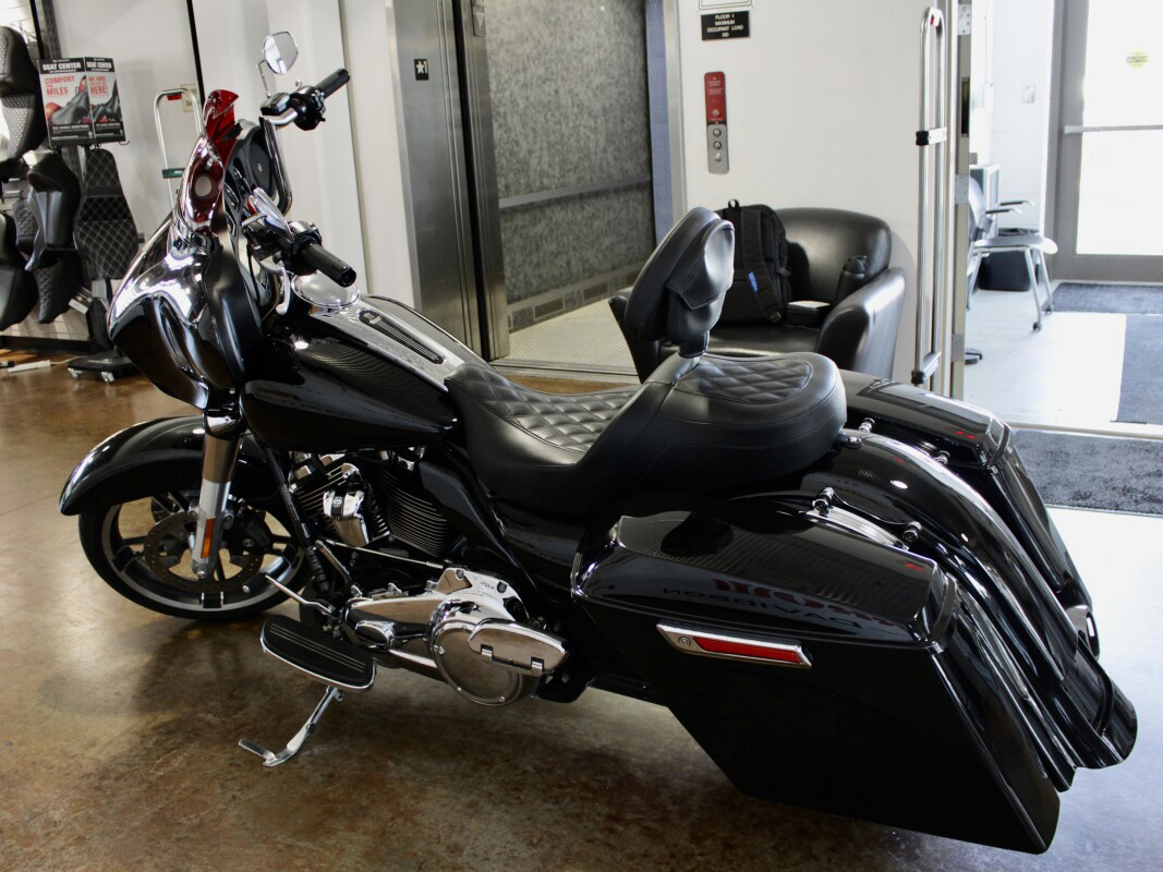 Street Glide®