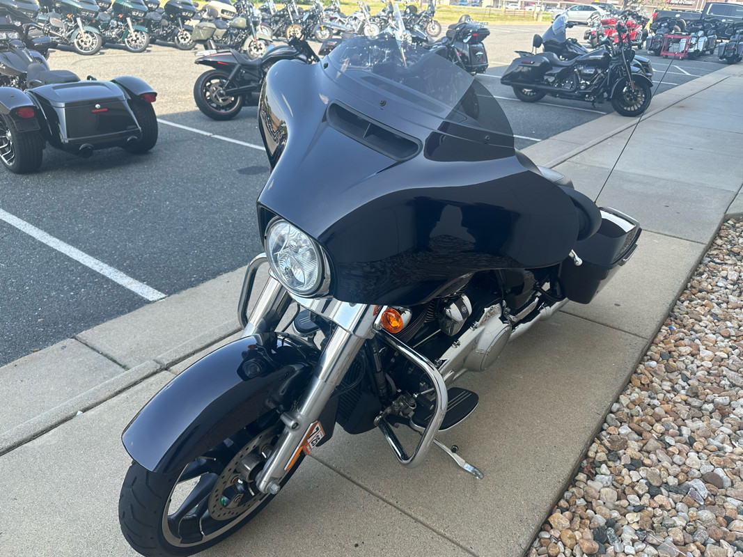 Street Glide®