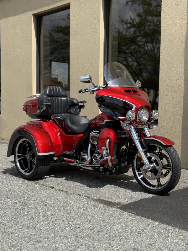 CVO® Tri Glide® Ultra