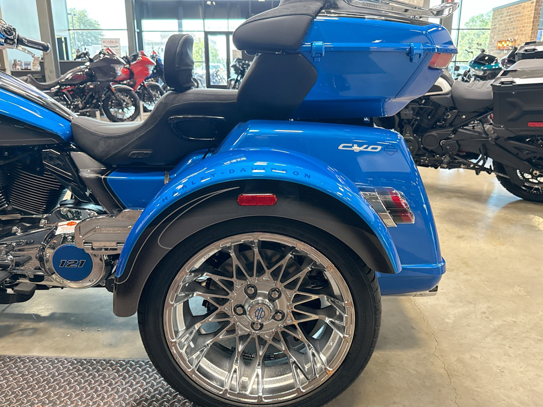 CVO® Street Glide® 3 Limited