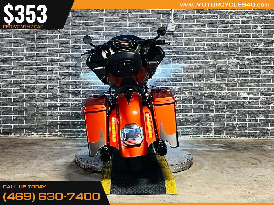CVO™ Road Glide® Custom 