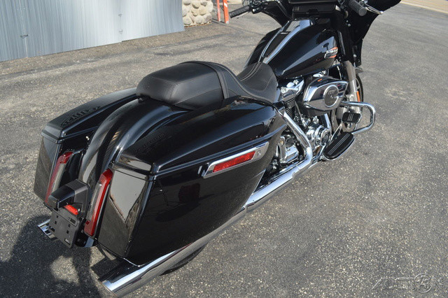 Street Glide®