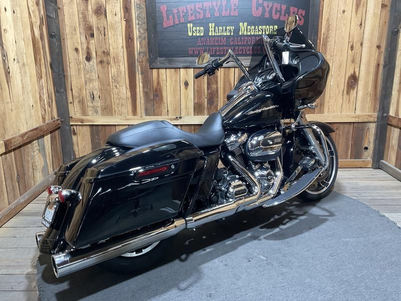 Road Glide®