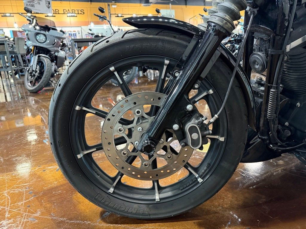 Iron 883®