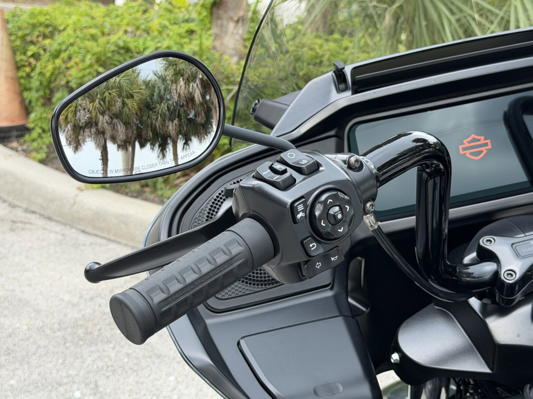 Road Glide®