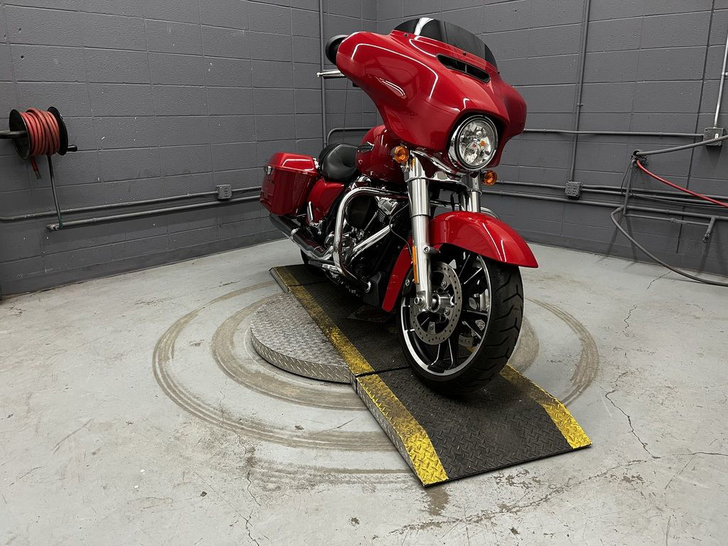 Street Glide®