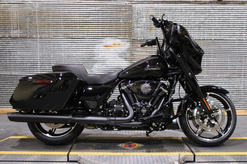 Street Glide®