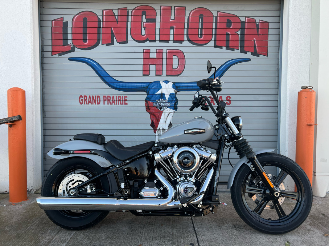 Street Bob®
