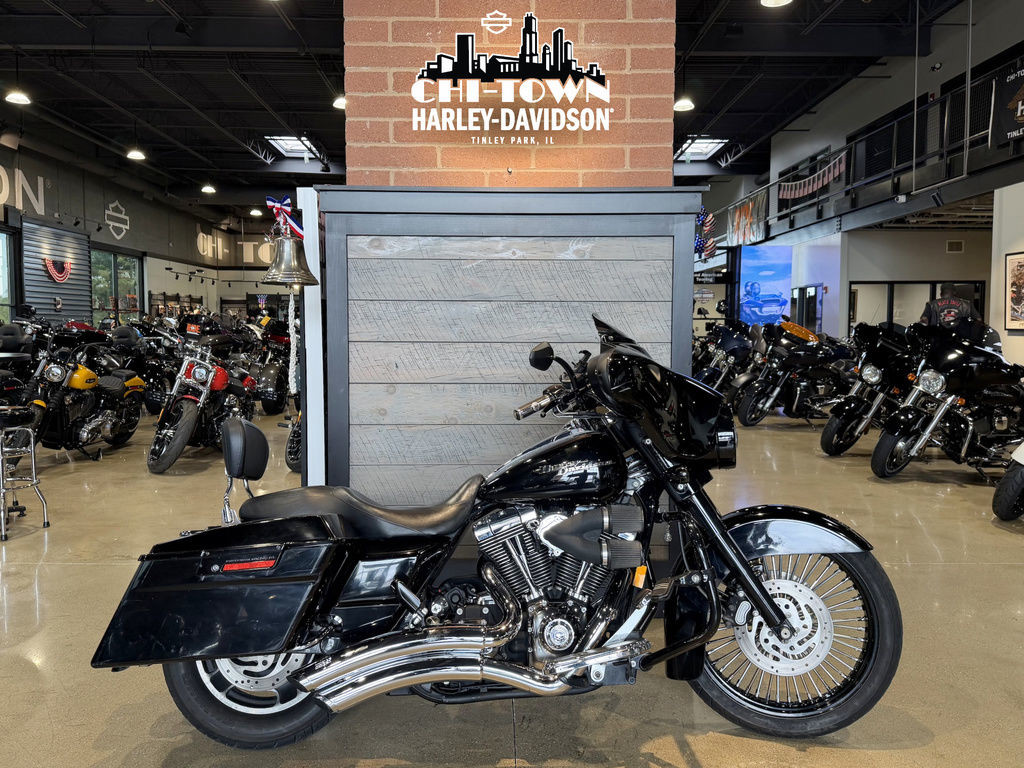 Street Glide®
