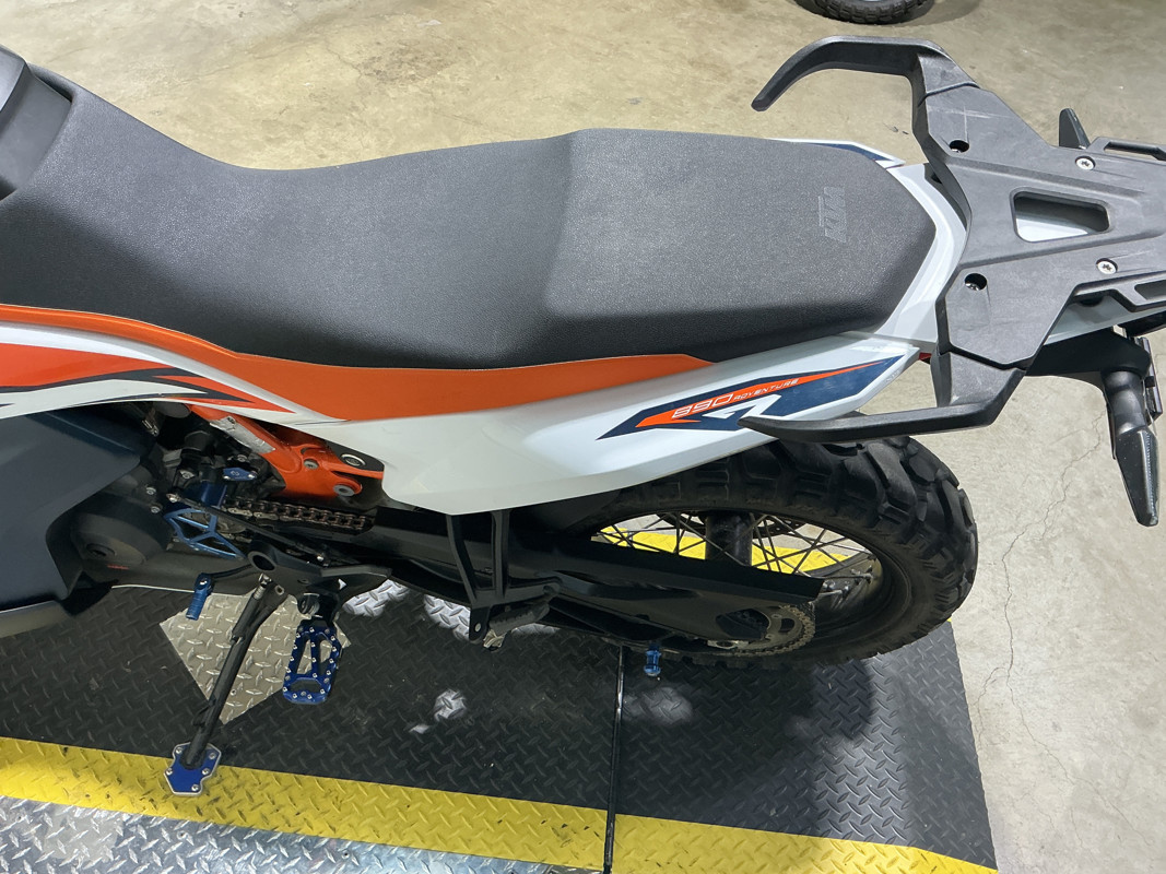 890 Adventure R
