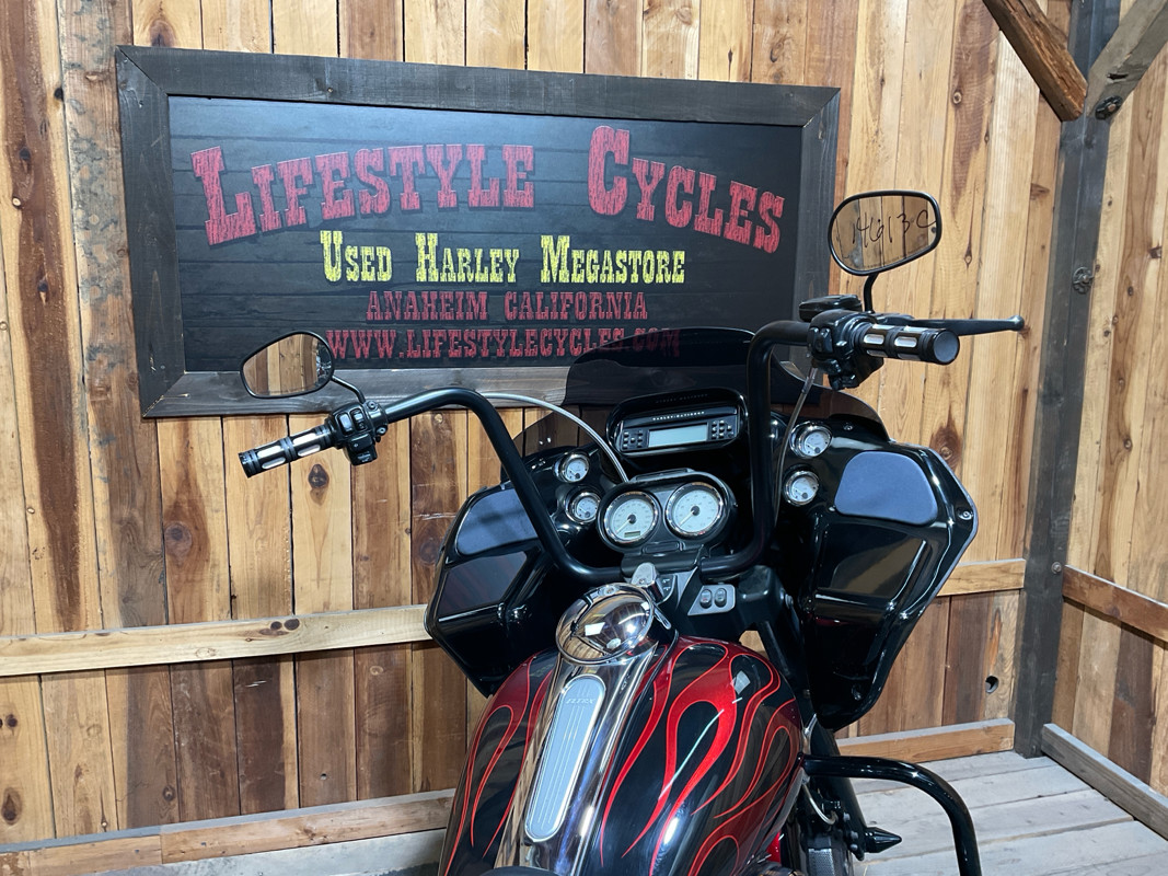 Road Glide® Custom