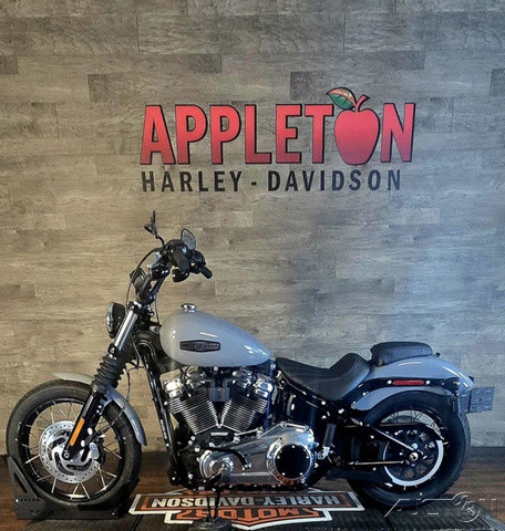Street Bob®