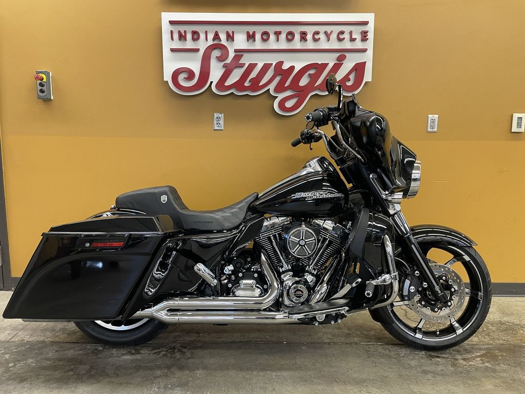 Street Glide®