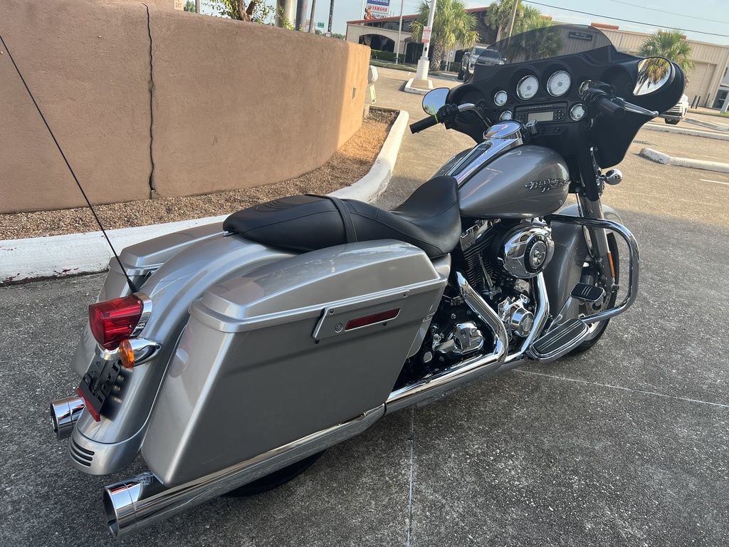 Street Glide®