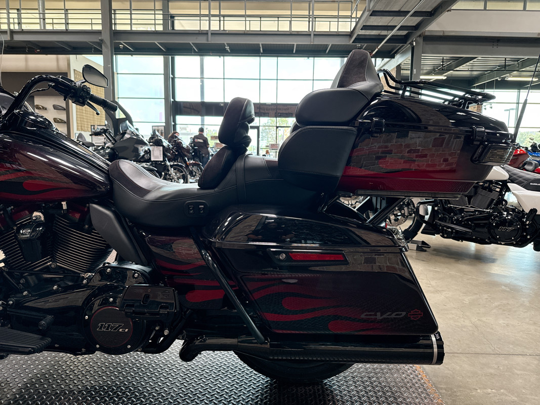 CVO® Road Glide®