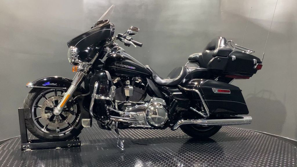 Electra Glide® Ultra Limited® Low
