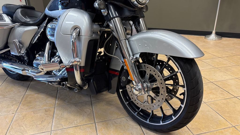 CVO® Street Glide®