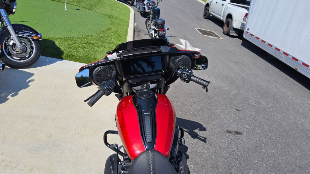 Street Glide®