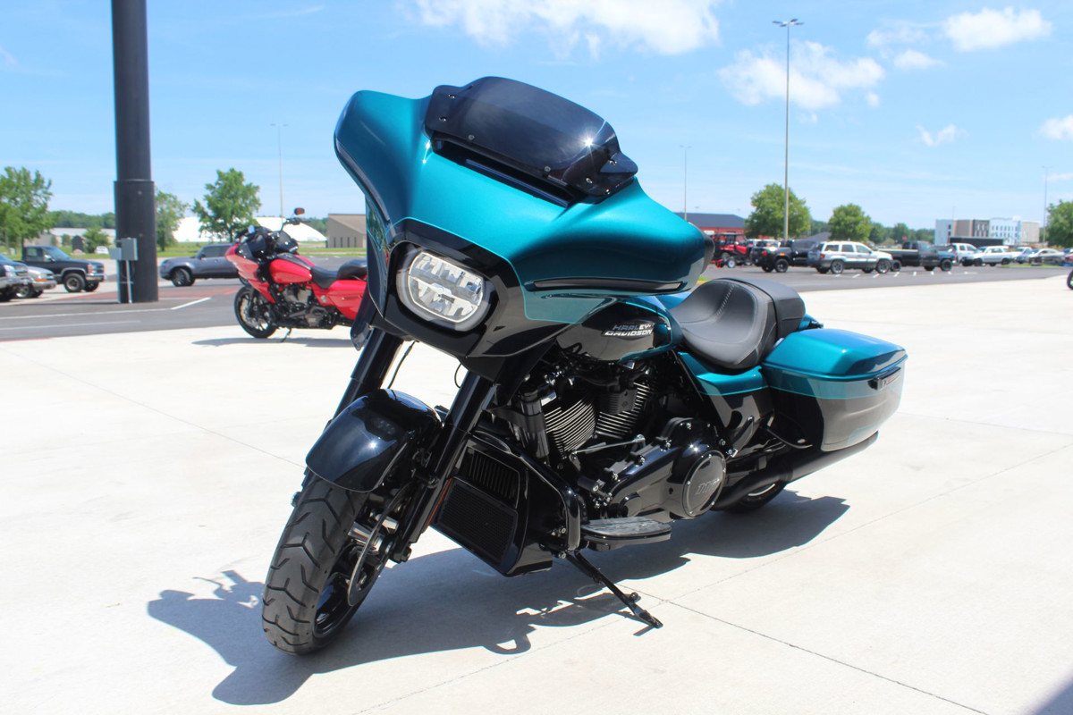 Street Glide®