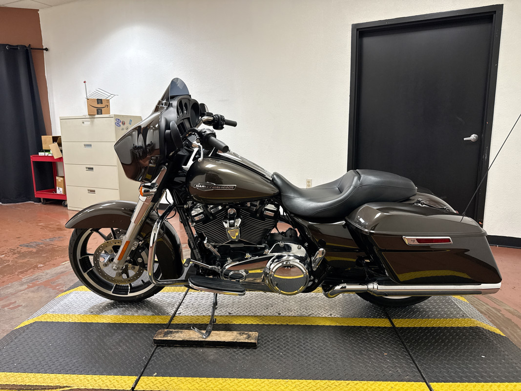 Street Glide®