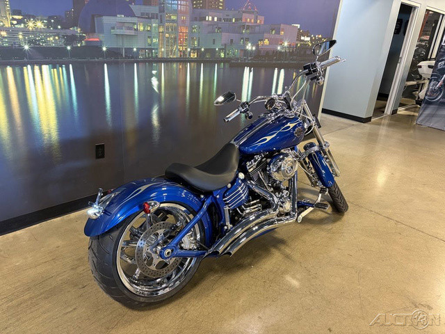 Softail® Rocker® C