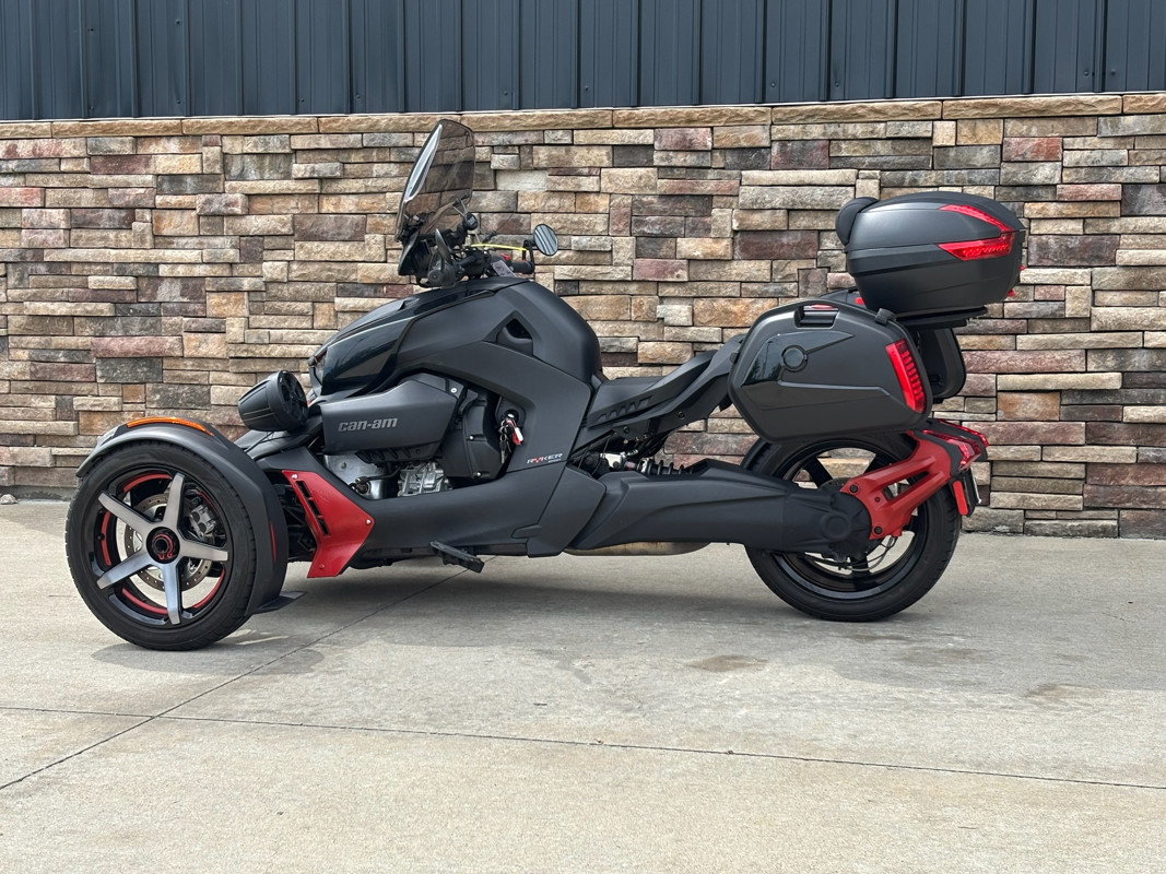 Ryker 900 Sport