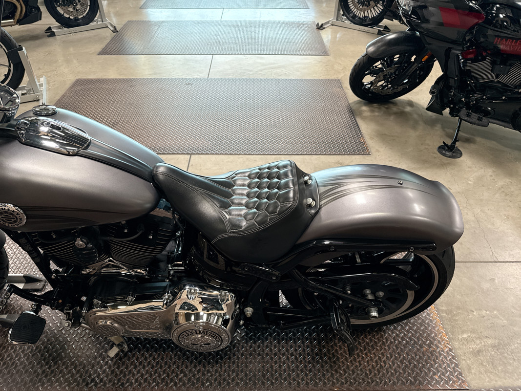 Softail® Breakout®