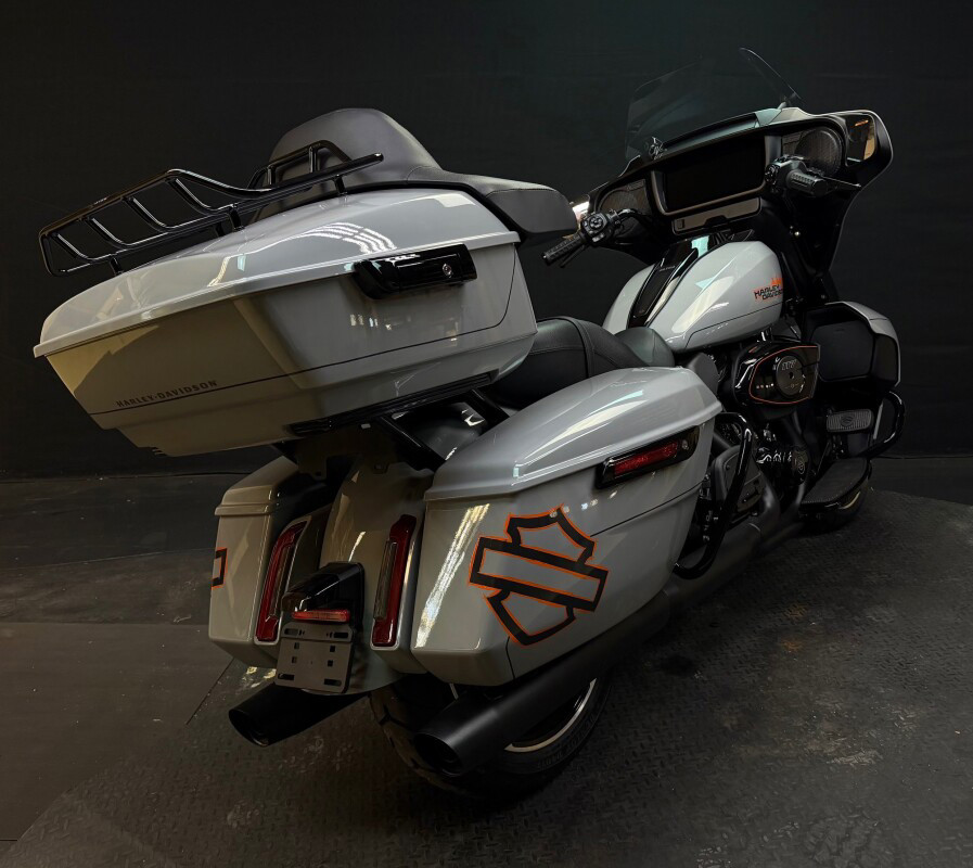 Street Glide® Ultra