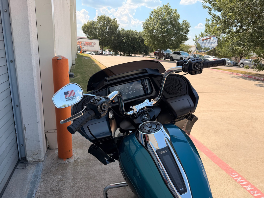 Road Glide®